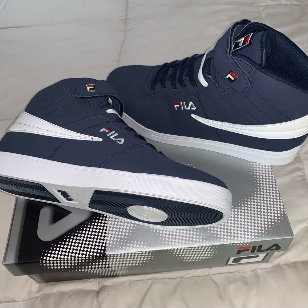 *Mens* FILA sneakers/shoes Size 12